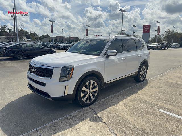 Used 2022 Kia Telluride S FWD image 3