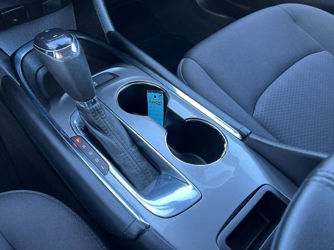 Used 2018 Chevrolet Malibu LT image 21