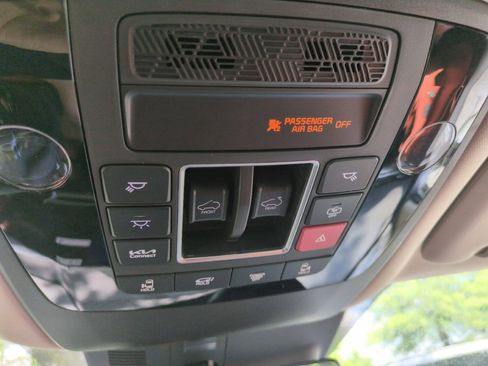New 2026 Kia Carnival Hybrid FWD image 26