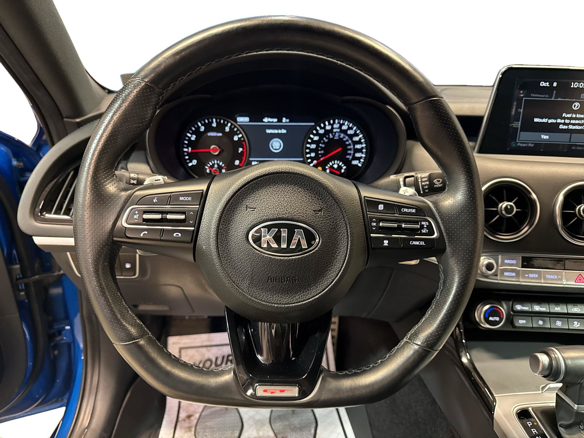 Used 2018 Kia Stinger GT1 AWD/4WD image 17