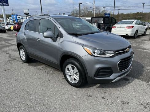 Used 2020 Chevrolet Trax LT image 11