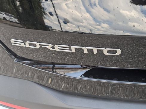 Used 2025 Kia Sorento EX w/ Panoramic Sunroof Package FWD image 11
