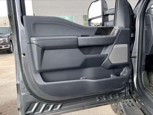 Used 2025 Ford F250 Lariat w/ Tremor Off-Road Package image 21