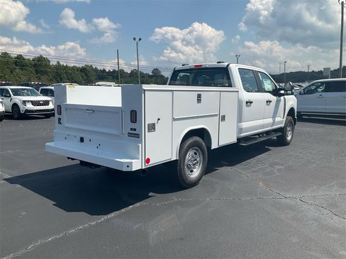 Used 2026 Ford F250 XL w/ XL Chrome Package image 5
