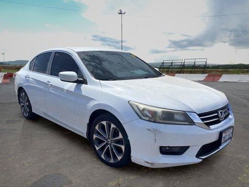 Used 2015 Honda Accord Sport image 2