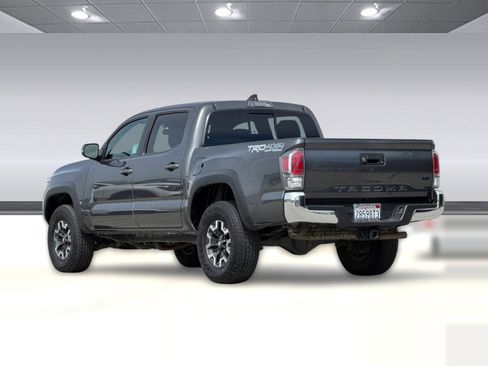 Certified 2023 Toyota Tacoma TRD Off-Road AWD/4WD image 7