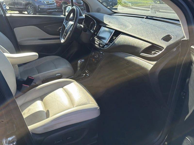 Used 2017 Buick Encore Essence FWD image 5