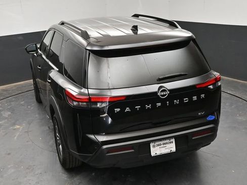 Used 2024 Nissan Pathfinder SV image 28