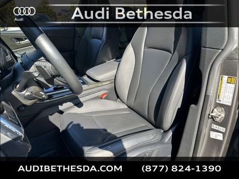 Used 2022 Audi Q8 Premium Plus image 28