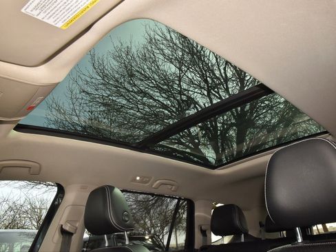 Used 2022 Volkswagen Atlas SE image 33