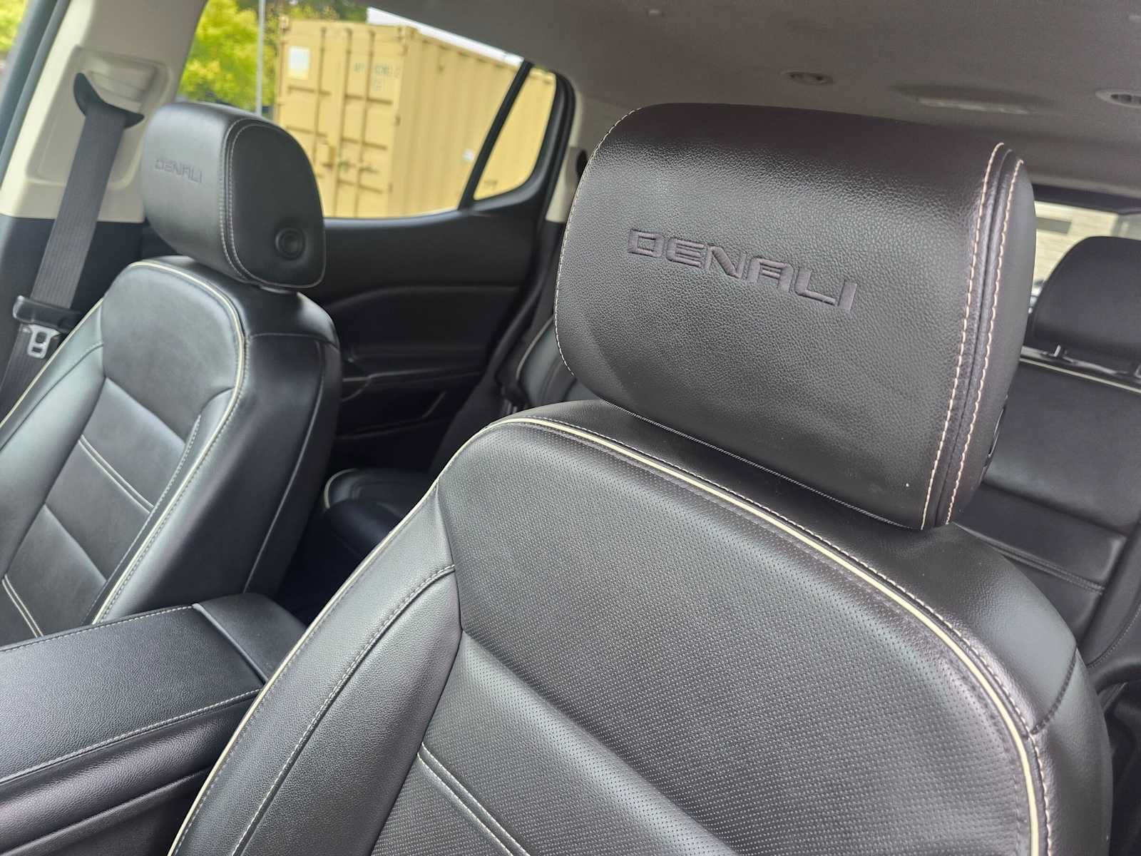 Used 2023 GMC Acadia Denali FWD image 24