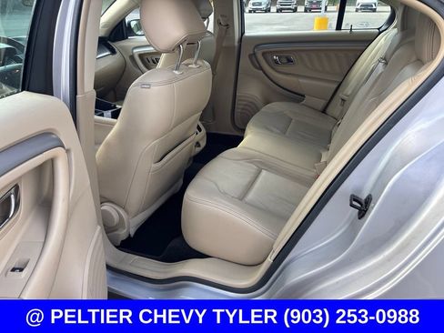Used 2016 Ford Taurus SEL w/ Equipment Group 201A FWD image 17