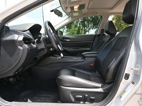 Used 2019 Nissan Altima 2.5 SR w/ SR Premium Package FWD image 18