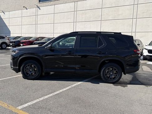 New 2026 Honda Pilot TrailSport image 4