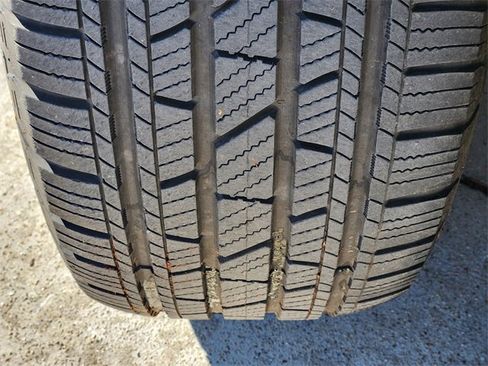 Used 2020 GMC Yukon XL SLT image 11