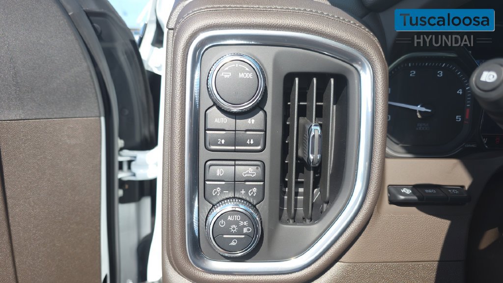 Used 2023 GMC Sierra 2500 Denali w/ Denali Ultimate Package AWD/4WD image 15
