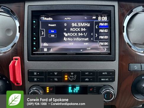 Used 2011 Ford F250 Lariat w/ Lariat Interior Pkg image 29