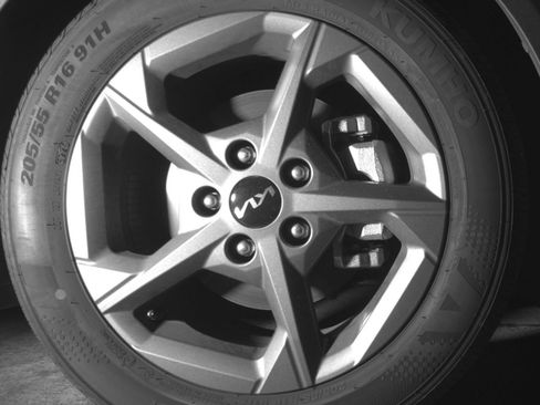 Used 2025 Kia K4 FWD image 16