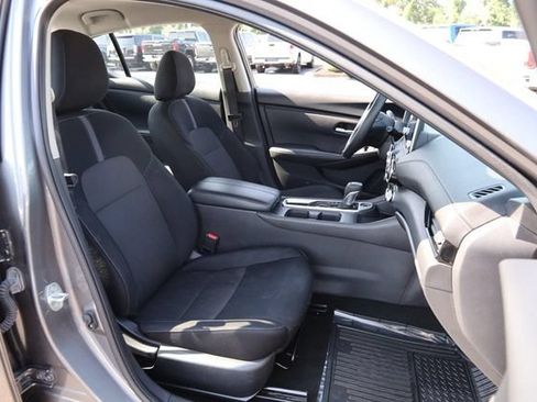 Used 2024 Nissan Sentra SV FWD image 26