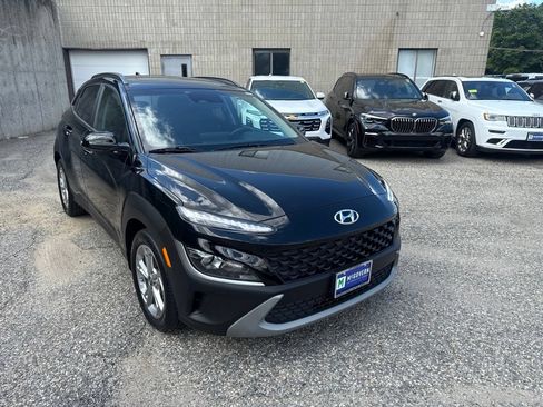Certified 2023 Hyundai Kona SEL w/ Convenience Package AWD/4WD image 9