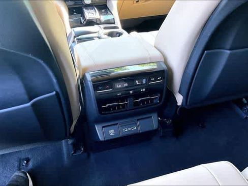 Used 2024 Acura MDX SH-AWD image 10