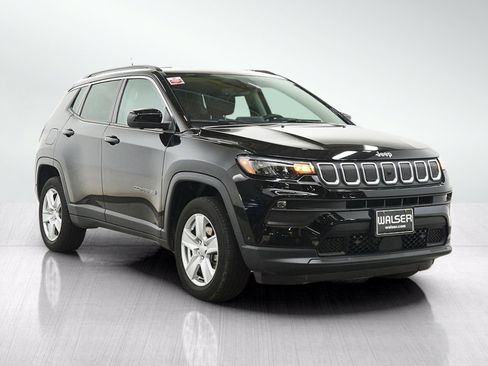 Used 2022 Jeep Compass Latitude w/ Convenience Group AWD/4WD image 7