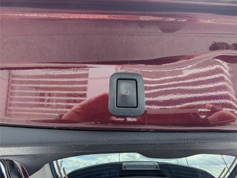 Used 2017 Toyota Highlander Plus image 13