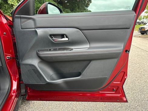 New 2025 Nissan Kicks SR w/ SR Premium Package image 14