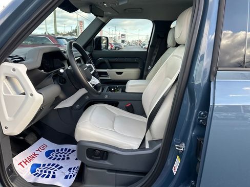 Used 2024 Land Rover Defender 110 S image 9