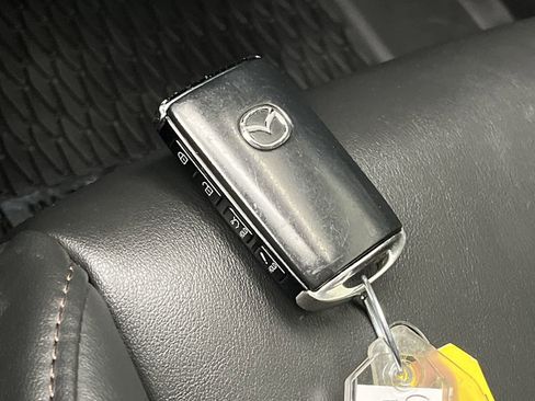 Used 2021 MAZDA MAZDA3 s FWD image 22