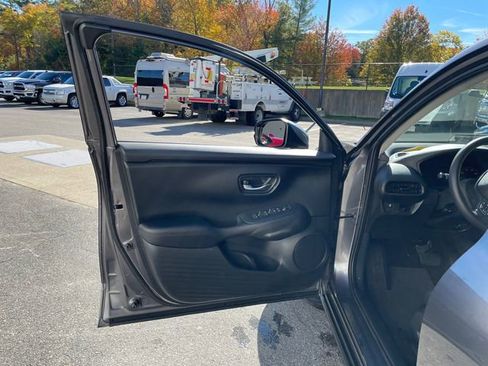 Used 2024 Honda HR-V LX image 22