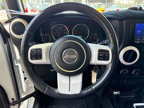 Used 2016 Jeep Wrangler Sport AWD/4WD image 17