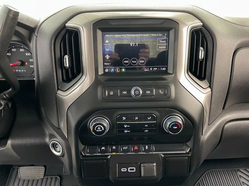 Used 2025 Chevrolet Silverado 1500 W/T w/ WT Value Package image 28