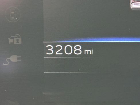 Used 2025 Toyota bZ4X Limited image 18