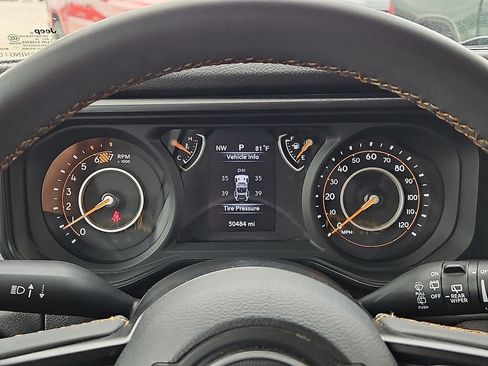 Used 2024 Jeep Wrangler Unlimited Sport AWD/4WD image 29