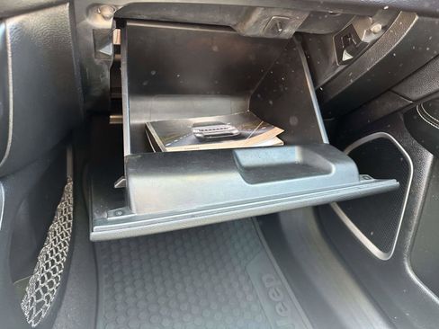 Used 2018 Jeep Compass Latitude w/ Popular Equipment Group AWD/4WD image 37