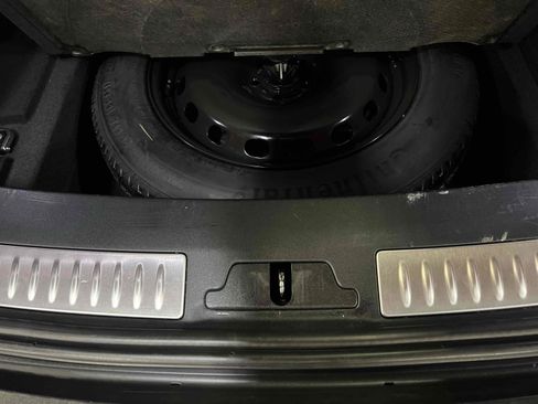 Used 2018 Land Rover Range Rover Velar R-Dynamic SE image 84