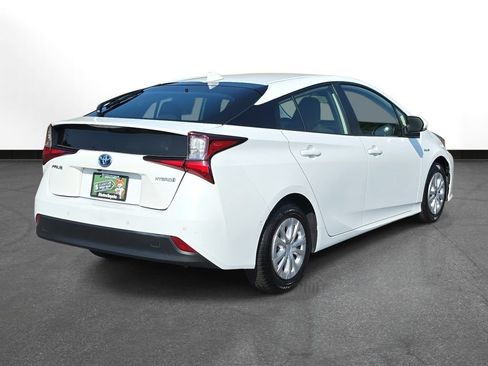 Used 2022 Toyota Prius LE FWD image 5