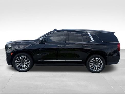 Used 2023 GMC Yukon Denali Ultimate AWD/4WD image 2