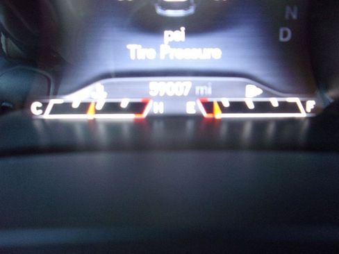 Used 2019 Jeep Cherokee Overland w/ Technology Group FWD image 10