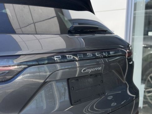 Used 2023 Porsche Cayenne image 16