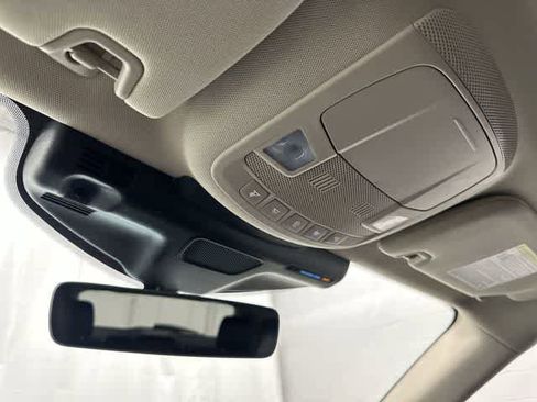 Used 2022 Lincoln Nautilus FWD image 21