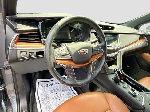 Used 2021 Cadillac XT5 Premium Luxury FWD image 12
