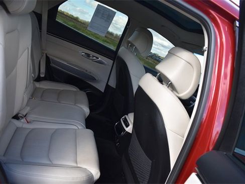 Used 2022 Genesis GV70 2.5T w/ Advanced Package image 16