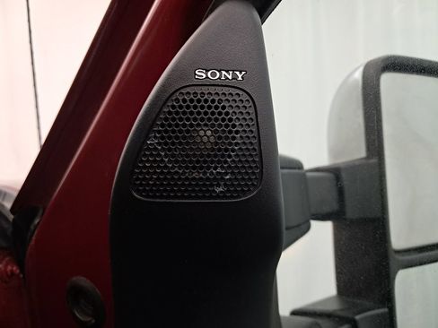 Used 2015 Ford F350 Lariat w/ Chrome Package image 28