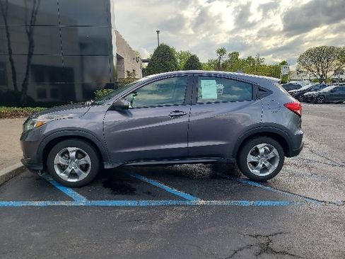 Used 2017 Honda HR-V LX image 1