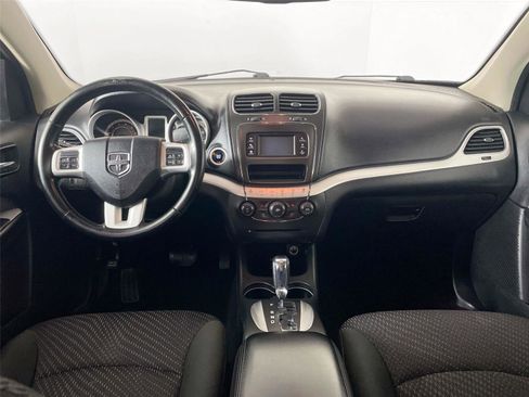 Used 2019 Dodge Journey SE w/ Premium Group image 29