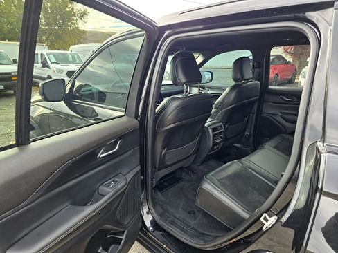 Used 2024 Jeep Grand Cherokee Altitude image 15