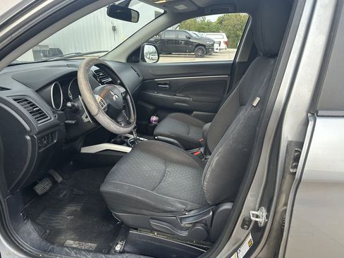 Used 2011 Mitsubishi Outlander Sport SE image 5