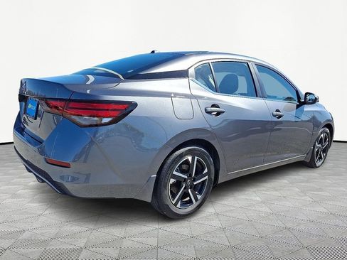 Used 2025 Nissan Sentra SV w/ Trunk Package image 7
